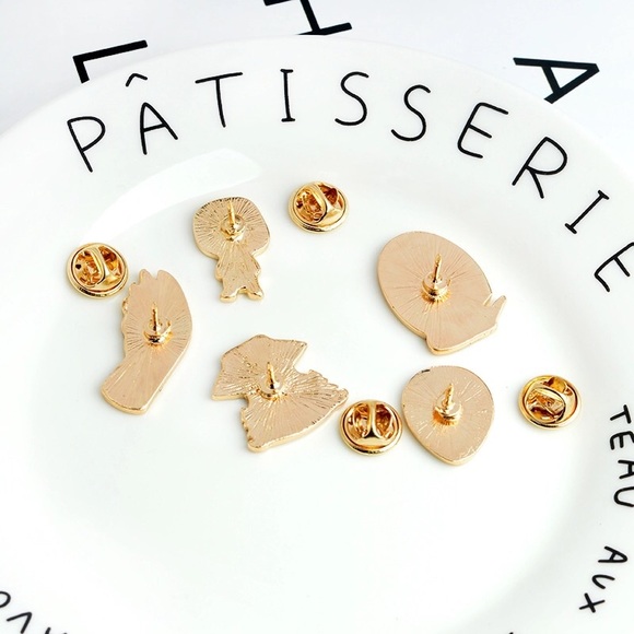 5 pcs “Do you Believe in Aliens?” Enamel Pin Set - Picture 4 of 5